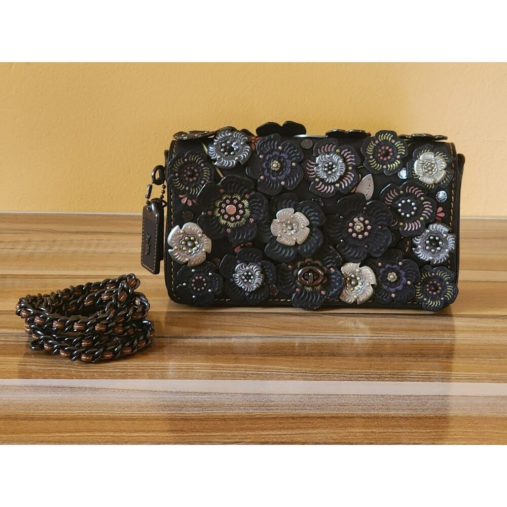 COACH 1941 BLACK/PURPLE TOOLED TEA ROSE DINKY 21586